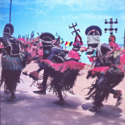 Ритуални плес, народ Догон (Фото: Бранко Косић, архива МАУ)